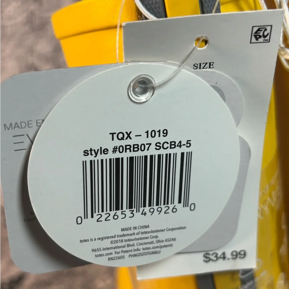 NWT Totes Cirrus‎ Youth Yellow Rain Boots Size 4/5 (Big Kids)